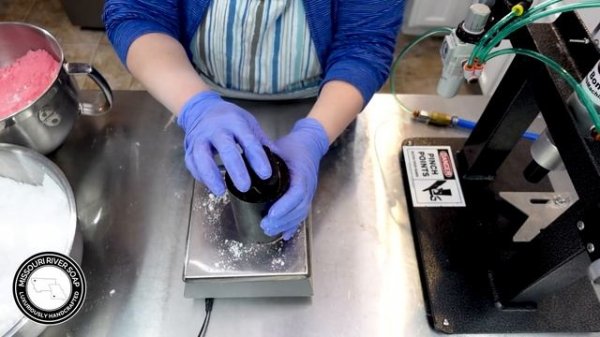 Making Heart-Shaped Bath Fizzies - WITH RECIPE | MO River Soap