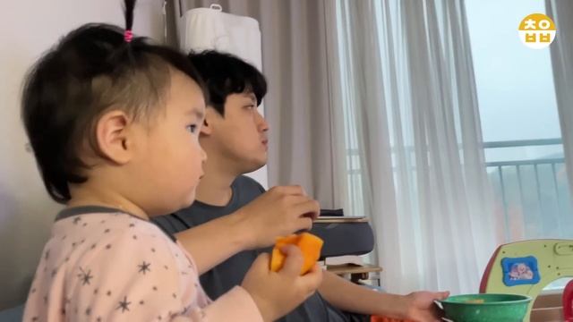 400일돌파? 문어를 처음 본 아기반응??? 아기랑 실내동물원가기, 첫 모래사장체험기, 월동준비?!! 외할아버지만나는날?? смотреть онлайн