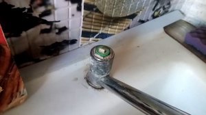 Как починить и открутить однорычажный кран смесителя?