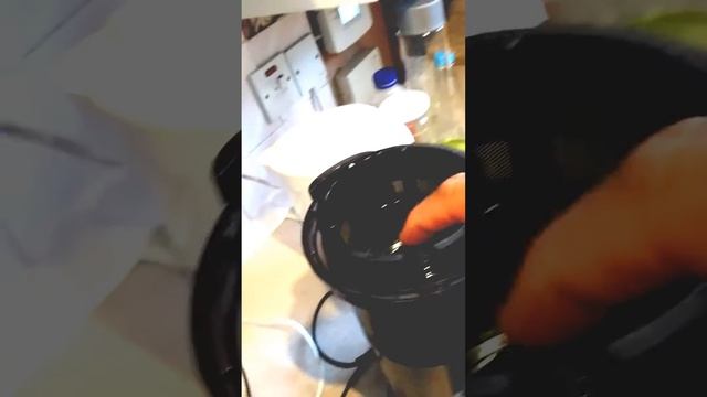 Masticating juicer Panasonic MJ L500 смотреть онлайн