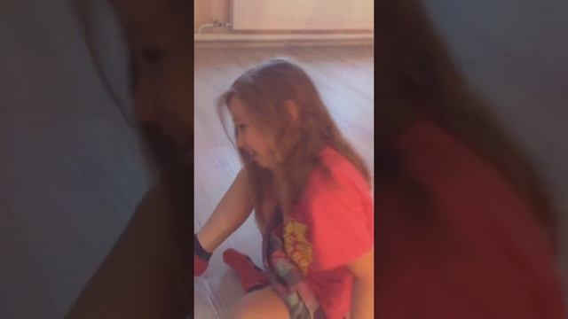 Шок подарок от папы сделанный своими руками! Новый год 2018. Подарки. Часть 3. Дом для кукол. смотреть онлайн