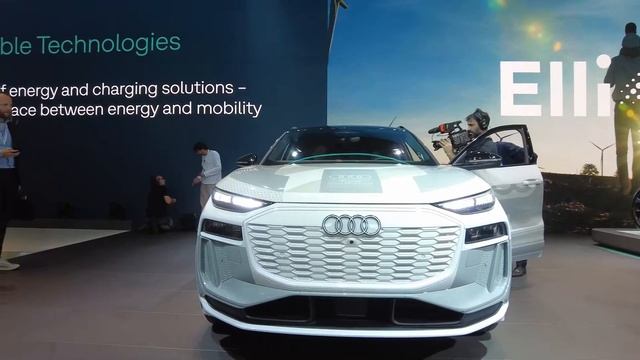 ?2023 IAA Live! ?All New AUDI Q6 e-tron Prototype ✔️ Exterior & Interior - Walkaround ? смотреть онлайн