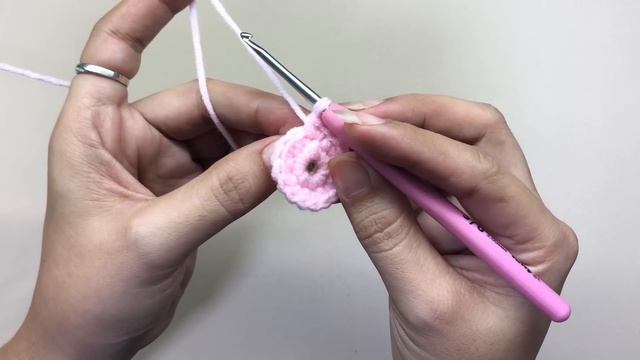 Crochet Tulip flower Easy pattern смотреть онлайн