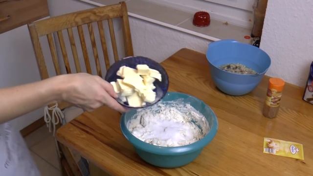 Готовим немецкий рождественский пирог Stollen смотреть онлайн