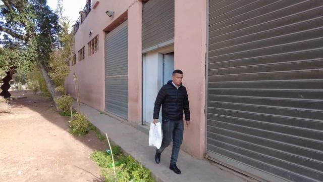 Вокруг Марокко с рюкзаками ч.1 . Марракеш - Варзазат смотреть онлайн