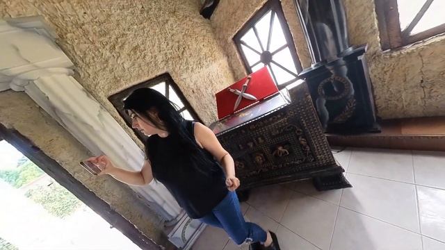 Tierra Santa (часть 1)— тематический парк, расположенный в городе Буэнос-Айрес, Аргентина. смотреть онлайн