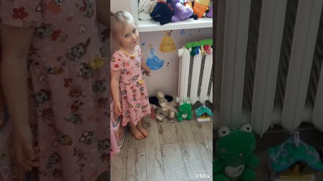 Виктория Я. Игра в магазин. Малыш учится играть. смотреть онлайн