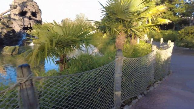 Disneyland Paris 2022 Walkthrough with Rides in 4k смотреть онлайн