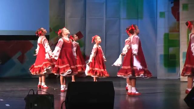 Подружки (крупный план) смотреть онлайн