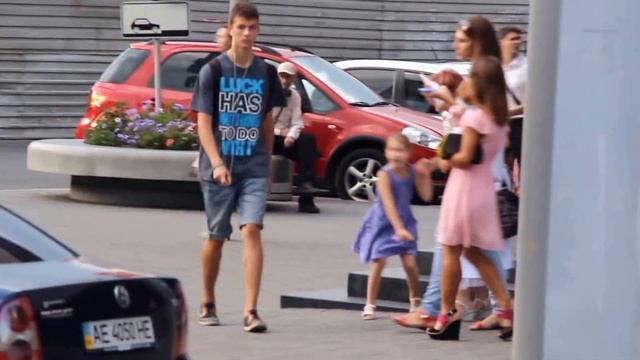 Игнорирование людей | aZBnTV prank смотреть онлайн