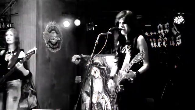 Come & GET YOUR LOVE by The Real McCoys cover by KINGS & QUEENS kk tavern 11/14 Schuylkill county смотреть онлайн