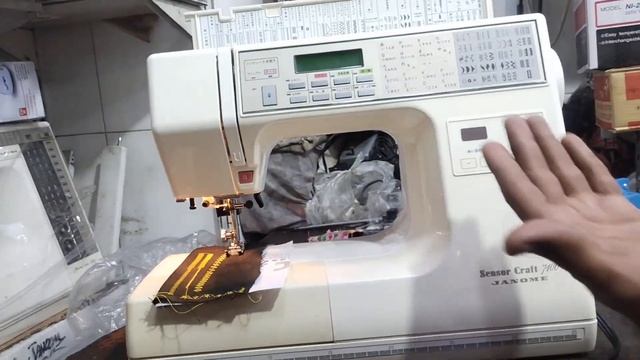 Janome 7000 computerized zig zag machine complete demo смотреть онлайн