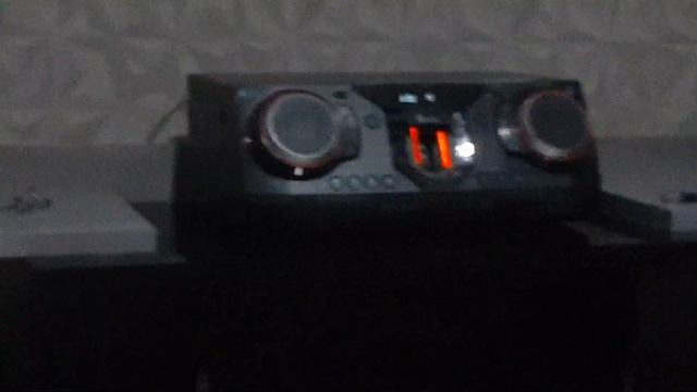 ROCK NO LG XBOOM CL 98 USEM FONES !!!!!, MÚSICA COMEÇA A PARTIR DOS 5 MINUTOS ! смотреть онлайн