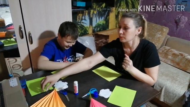 Аппликация. "Сюрприз для мамы" Архипцева А. Б. Воспитатель МДОУ "детский сад" Кораблик детства". смотреть онлайн