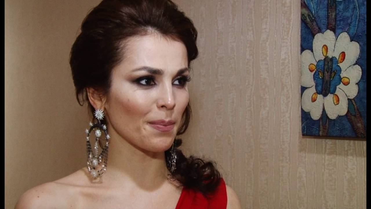 Сати Казанова - интервью в Дербенте, радио 7 небо смотреть онлайн