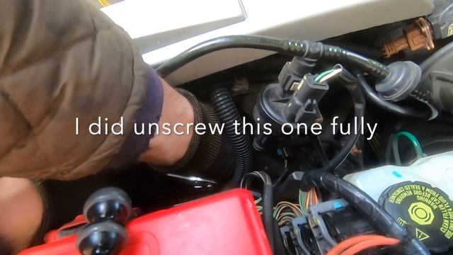 Renault Sport Megane R26 - Coolant change смотреть онлайн