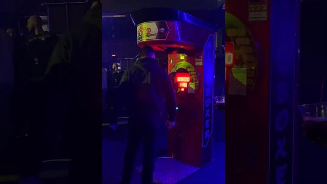 🥊 Тест на самый сильный удар среди бойцов! Нанесено более 200 ударов из которых 2 рекорда. смотреть онлайн