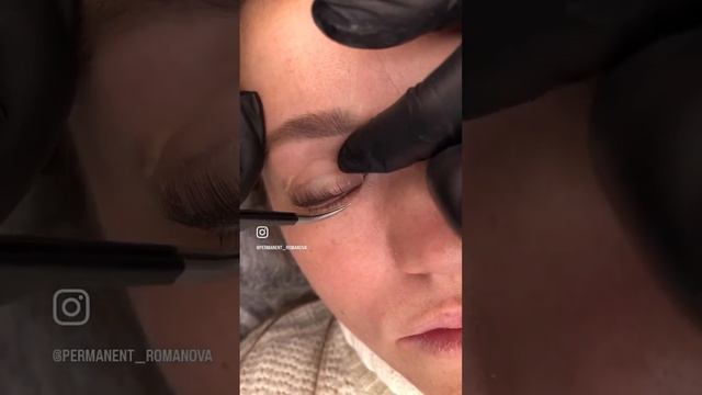 Процесс ламинирования ресниц. В начале видео видно какие реснички были до и какие стали ✨ Как вам? смотреть онлайн