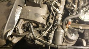 Замена датчика температуры двигателя на Мерседесе w211 200cdi дизель 2006 год рестайл.