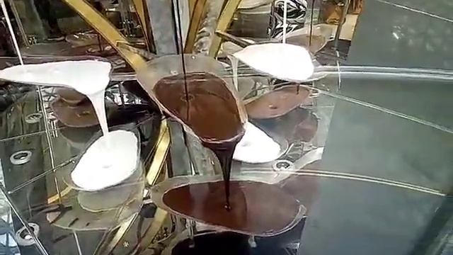 Макао. Шоколадное дерево в отеле MGM Palace смотреть онлайн