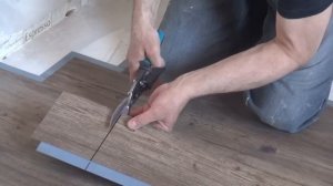 монтаж пола из винилового ламината