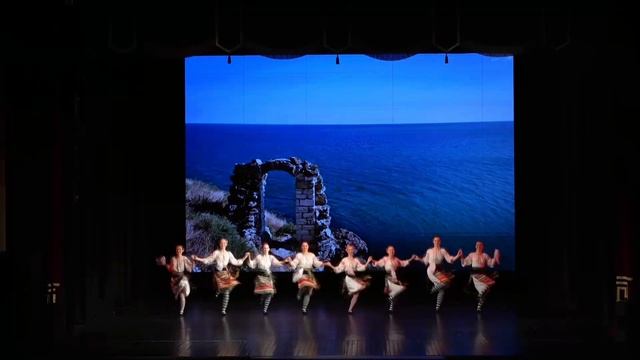 Хореографический Ансамбль Овация. Болгарский танец Шопской области. смотреть онлайн