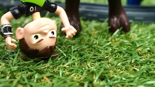 Мультики про игрушки Бен 10. Супергерои ищут Бен Тена. Коллекция игрушек. Все трансформации Бен 10! смотреть онлайн