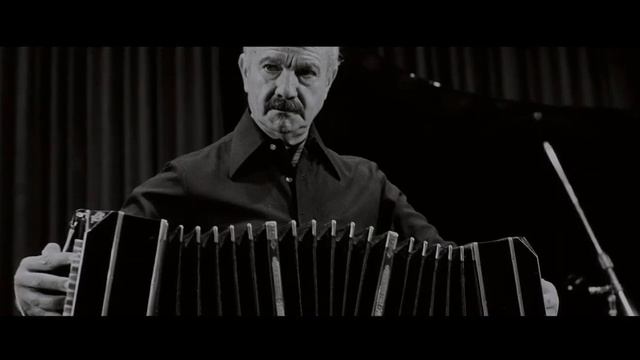 Astor Piazzolla - Otono Porteno (Krzysztof Nieborak - guitar) смотреть онлайн