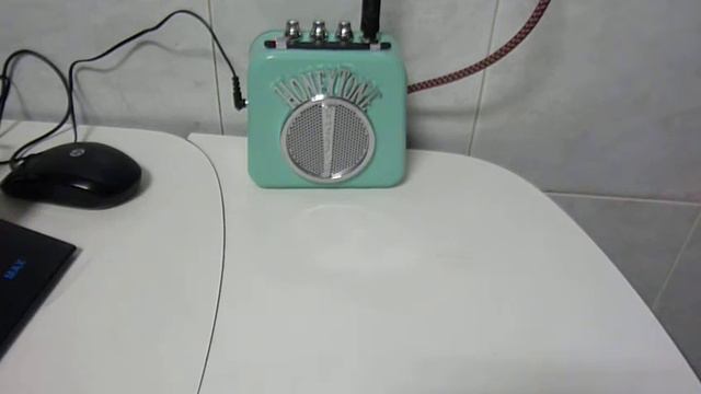 Danelectro Honeytone, prueba con armonica смотреть онлайн