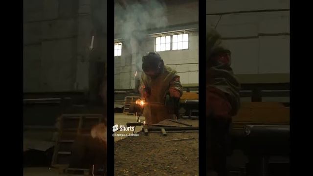 Сварочный трансформатор💥Все еще в Строю! #shorts смотреть онлайн