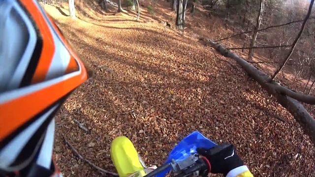 Suzuki RM85 - Rollin' over the hills смотреть онлайн