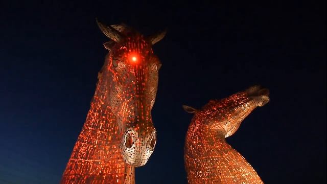 The Kelpies - Andy Scott's Equine Sculptures near Falkirk, Scotland смотреть онлайн
