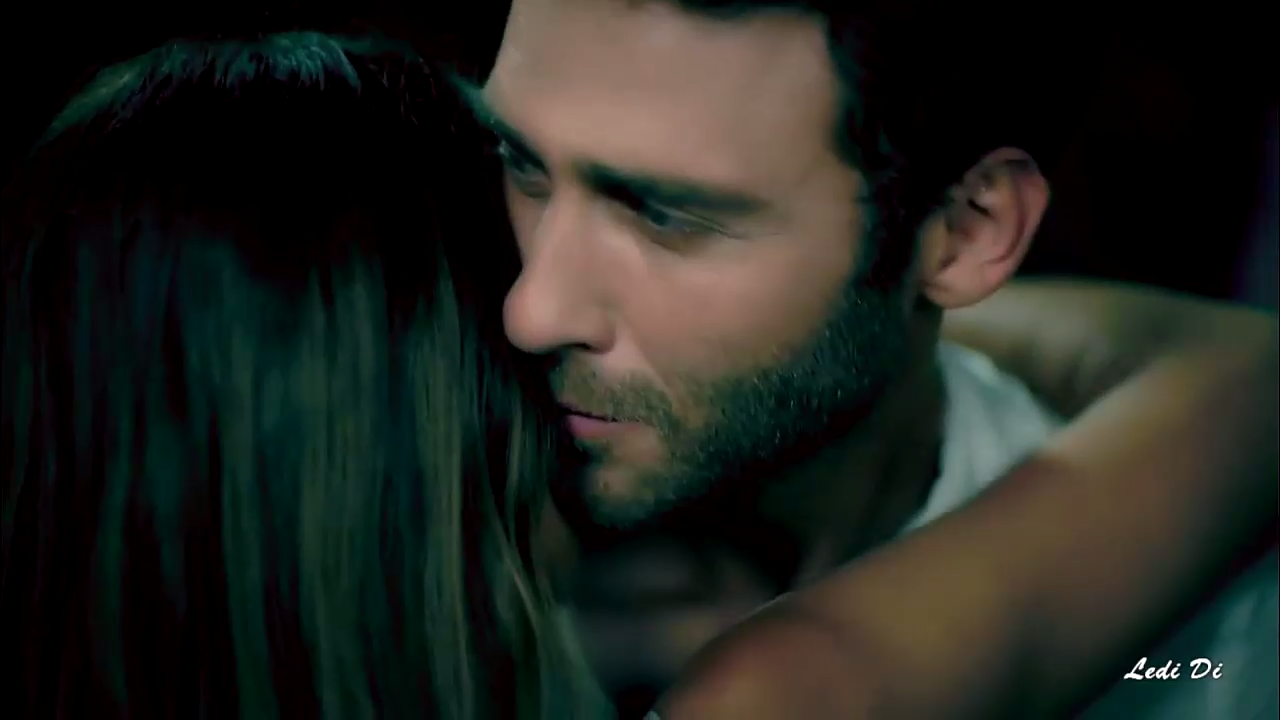 Светлячок/Ates Bocegi - Mondo Bongo смотреть онлайн