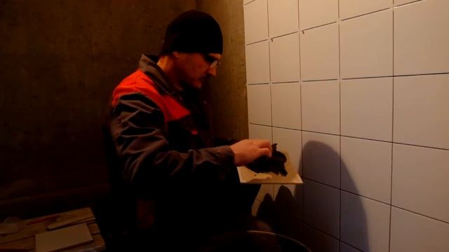 Укладка настенной плитки в доме в Новом Квартале "Бабяково" смотреть онлайн