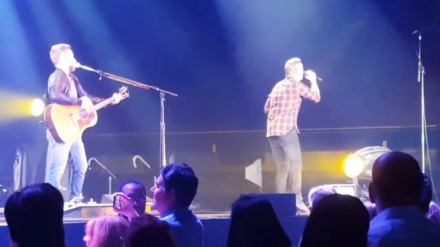 Matchbox Twenty - "All I Need" at the Forum смотреть онлайн