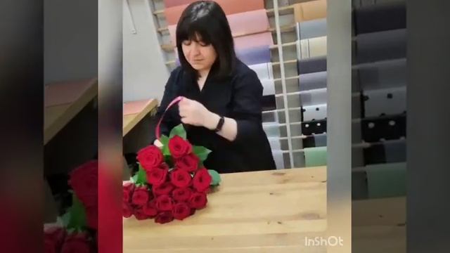 Роза Ред Наоми от магазина цветов Narciso Flowers. #flowers #цветыворонеж #bouquetofroses #цветы смотреть онлайн