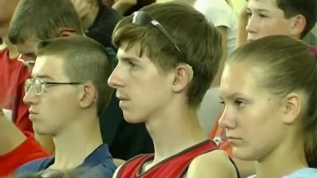 Гимн Орлёнка смотреть онлайн