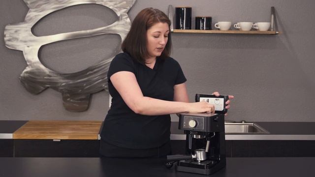 DeLonghi EC260BK Stilosa Sneak Peek смотреть онлайн