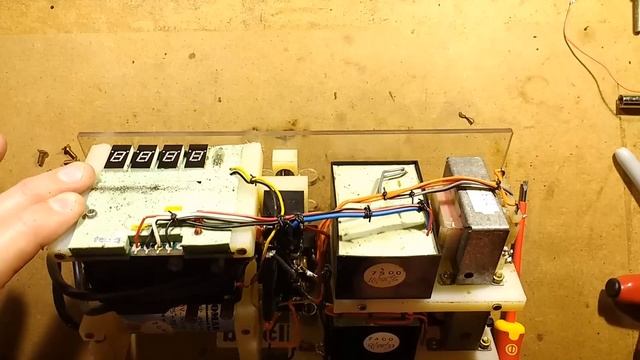 Inside an Arbra dynamite exploder. (With explosion and danger-cats.) смотреть онлайн