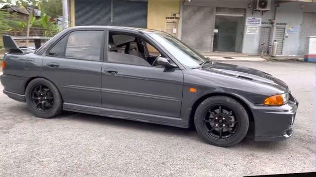 WIRA EVO 3 REPAINT SOLID GREY HIGH SOLID CLEAR смотреть онлайн