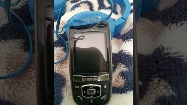 Samsung SGH-S400i - звуки Вкл. и Выкл. / On and Off sounds смотреть онлайн