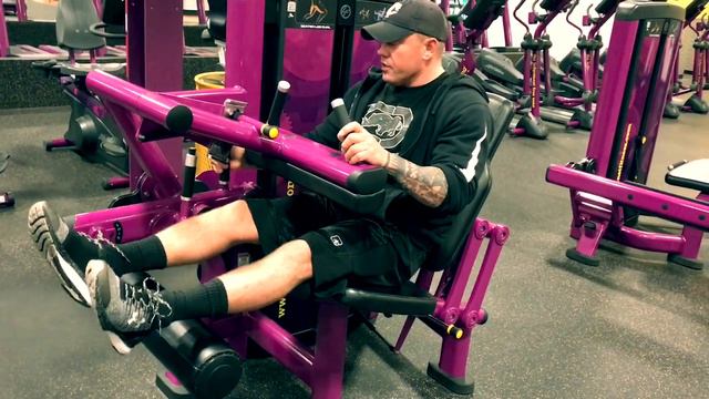 Planet Fitness - How To Use Seated Leg Curl Machine смотреть онлайн