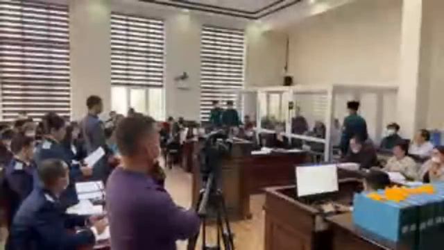 LIVE: Nukus voqealari bo‘yicha sud. 4-kun / Суд по нукусским событиям. День 4. смотреть онлайн