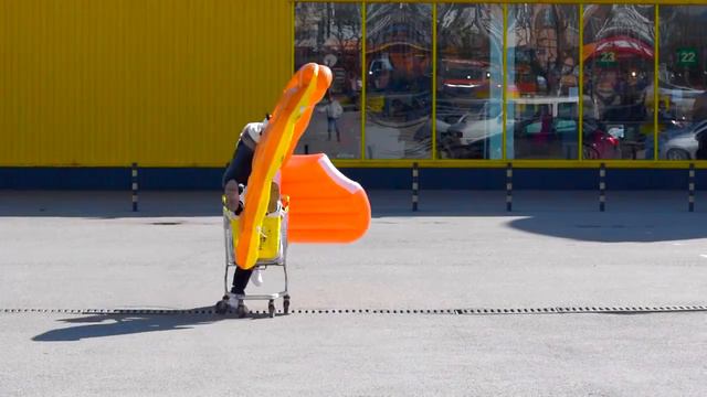 Lipton ► БЛОГЕРЫ НА МАТРАСАХ SnegkaTV #1 ✅ смотреть онлайн