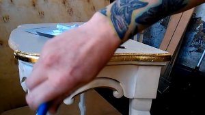 Нанесение потали для декора мебели