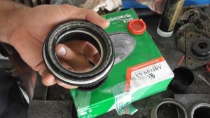 Шум и смазка опорного подшипника веста