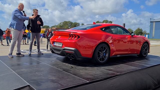 Ford Mustang 2024 Black horse by @RolandTamelingHUGECarGuy Seb @Fordnederland Ford Family Day 2023 смотреть онлайн