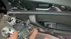 Audi A6 2015-2018 как снять обшивку двери (дверную карту)
