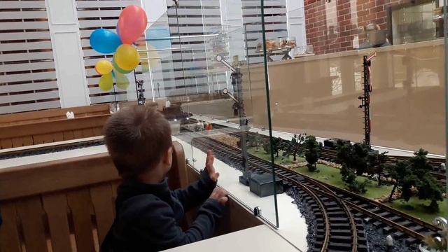 Необычное детское кафе "Локомотив" удивило. Куда сходить с ребёнком в Харькове. Впечатление . смотреть онлайн