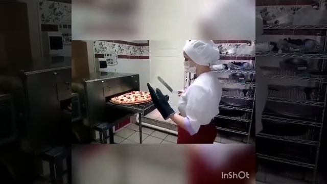 готовим пиццу Mama Mia